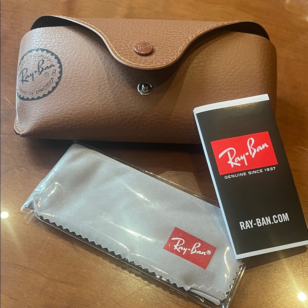 NWT Ray-Ban snap button case & cleaning cloth (no eyewear) - tan brown & blk